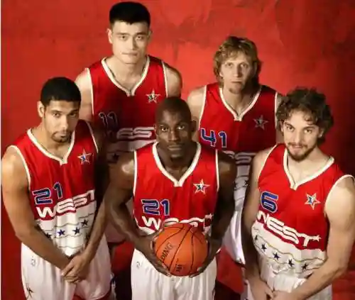 林书豪打过多少场首发阵容(林书豪不打NBA的原因)插图5