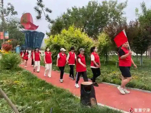 社区徒步阵容插图1