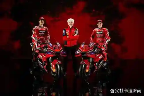 摩托豪华阵容插图1