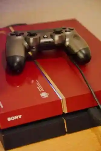 ps4合金装备有哪几款，ps4合金装备限定版主机插图1